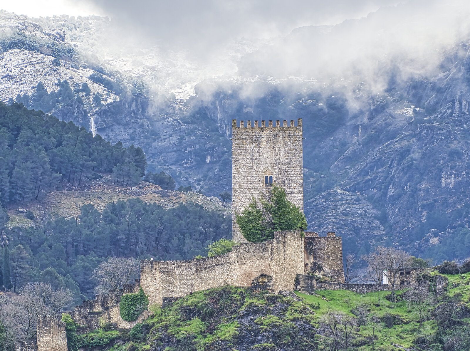 2025-03-15 Cazorla tras las lluvias, y un poco de nieve (1).jpg