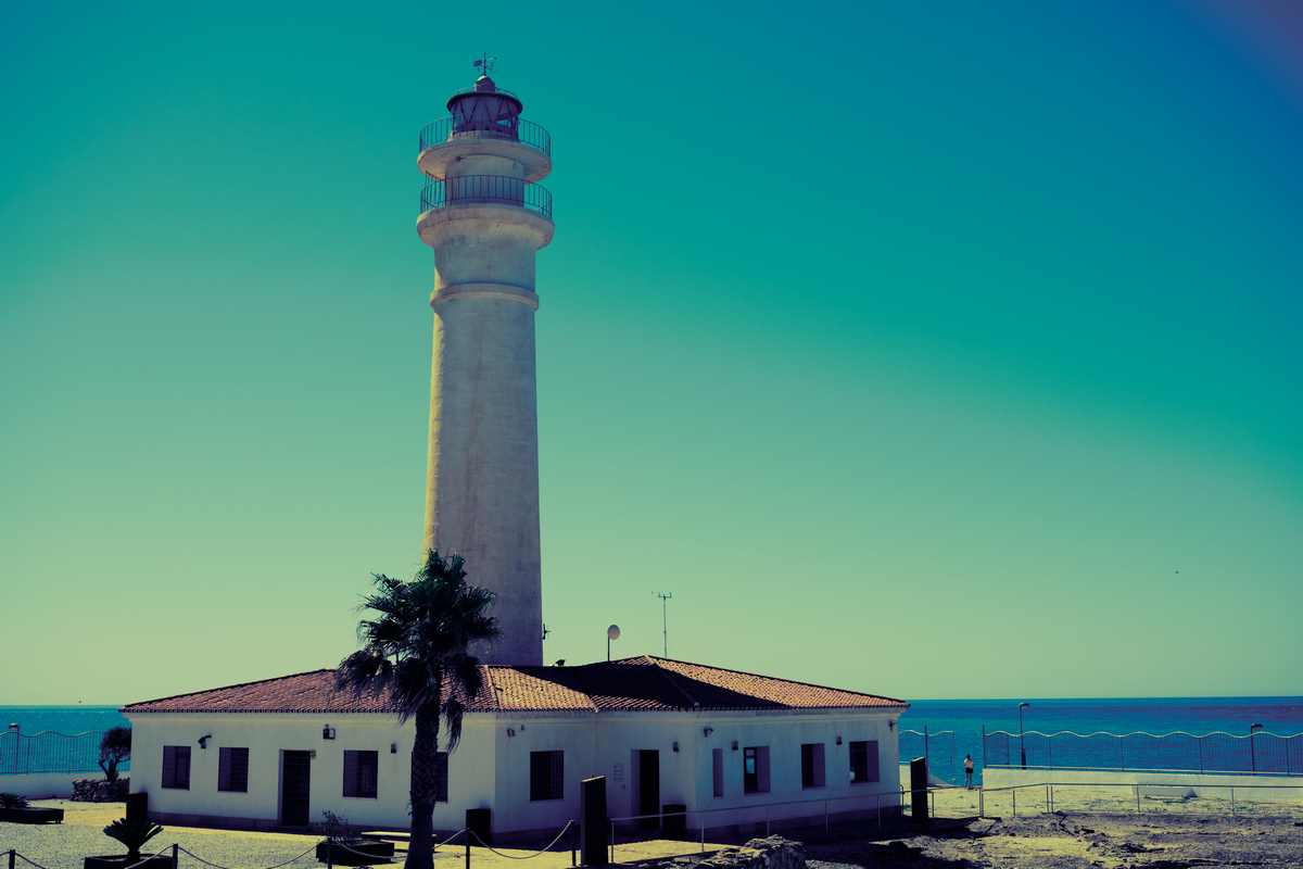 Faro de Torrox "sixties film"