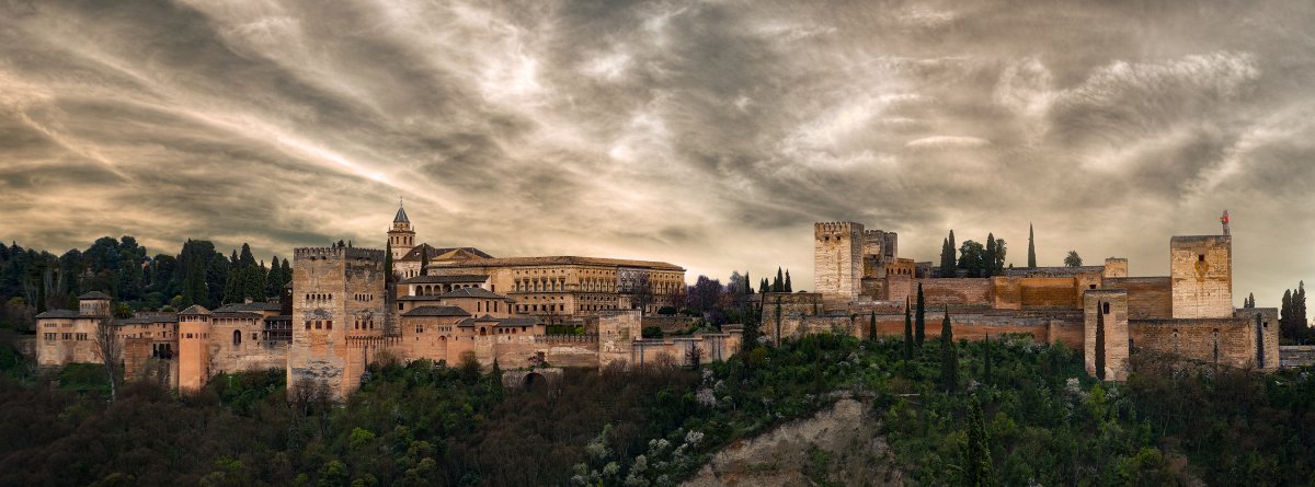 Alhambra Pano.jpg