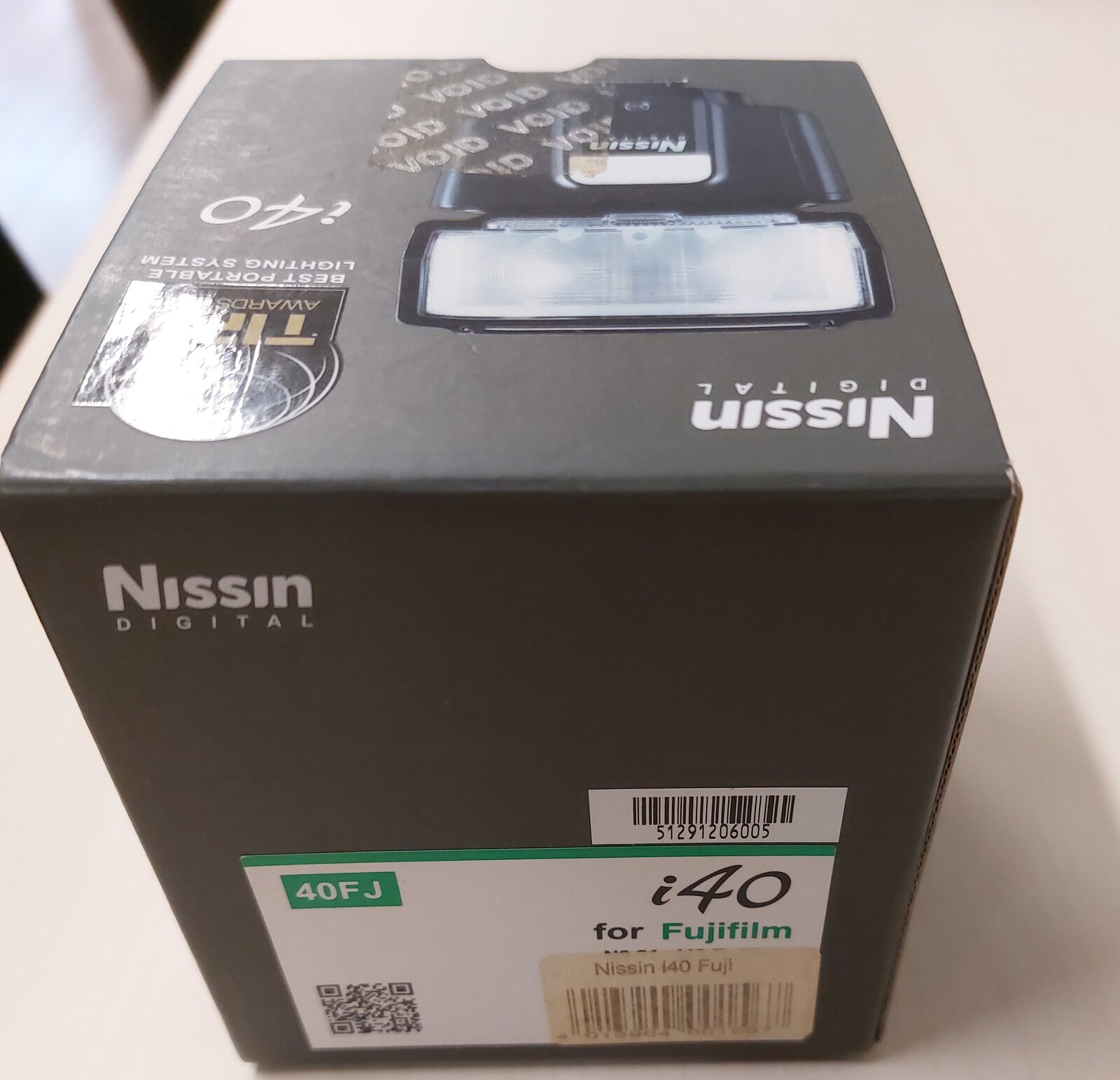 capsa nissin i40.jpg