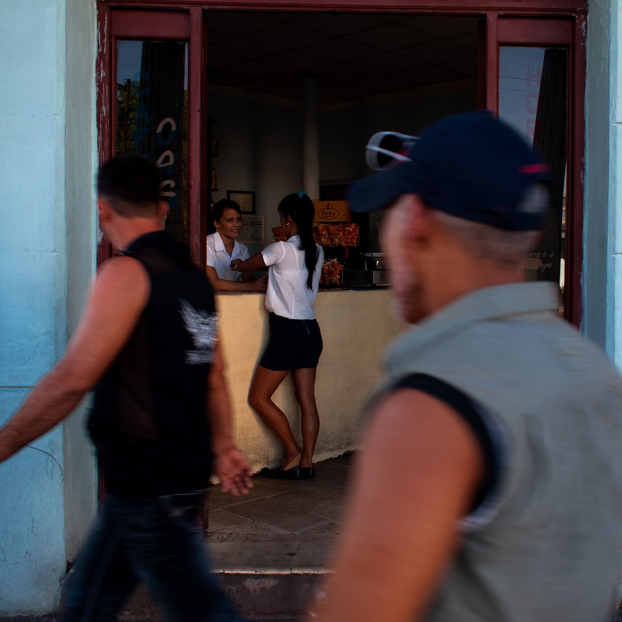 cienfuegos tenda mirades.jpg