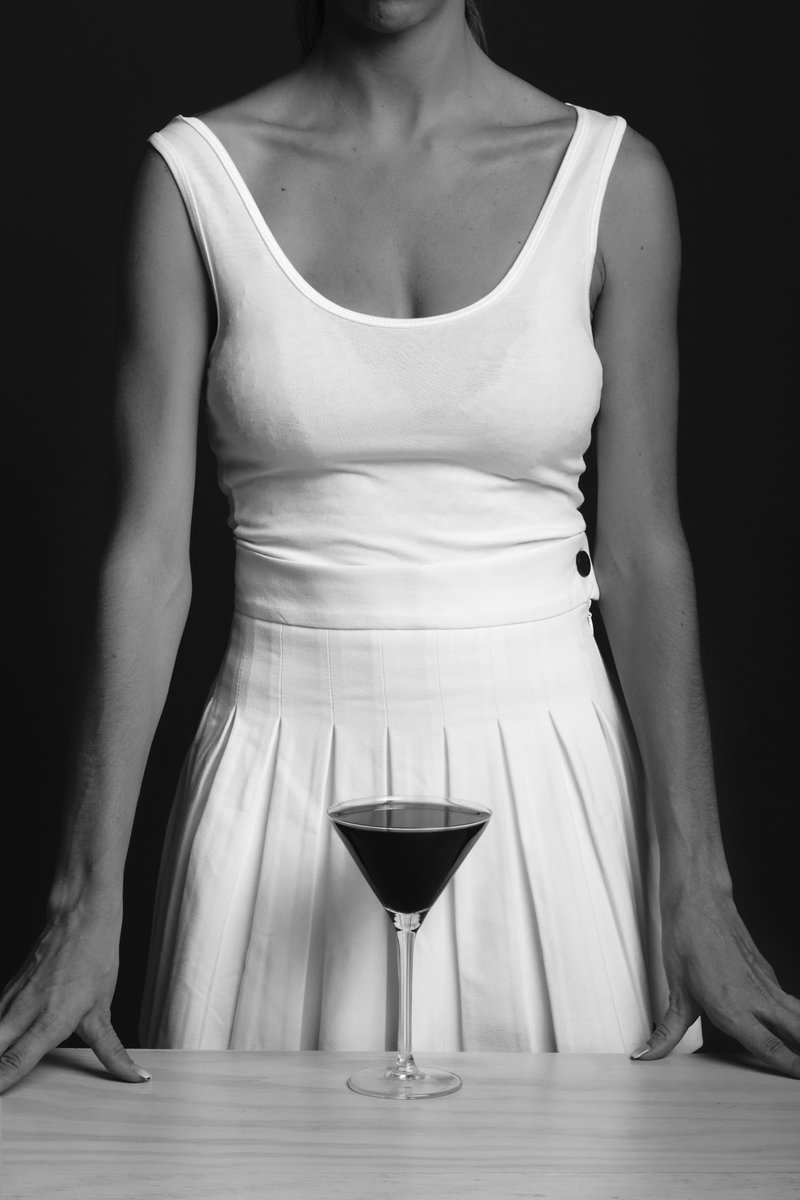 Copa de vino y mujer - Chema Madoz.jpg
