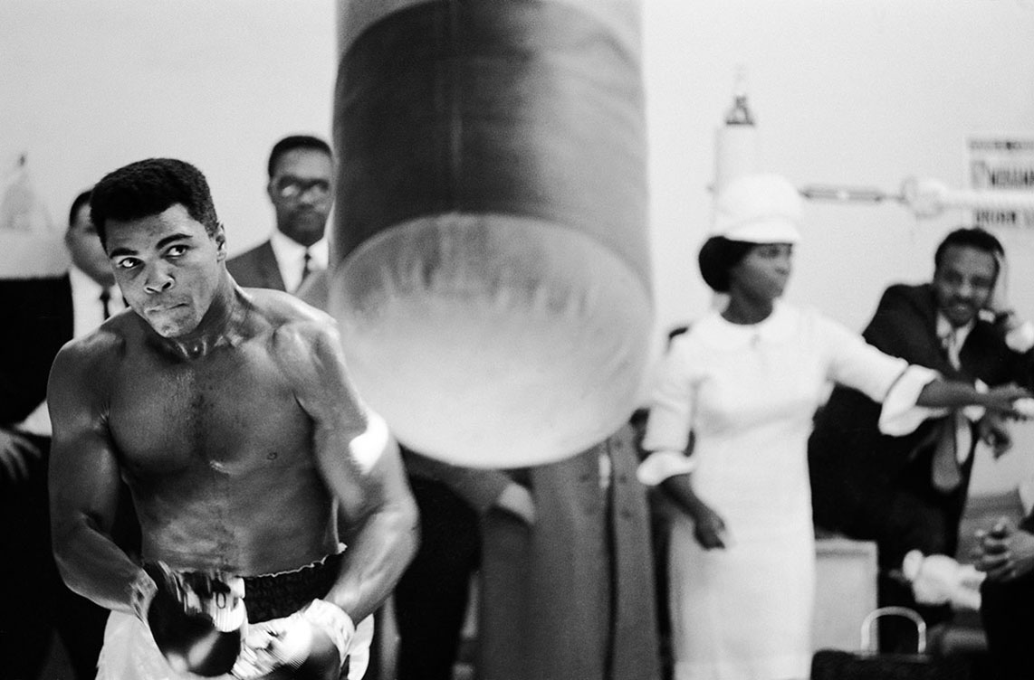 Copyright--ThomasHoepker-Ali-training-prior-to-a-fight-London-1966-courtesy-of-bildhalle-752px...jpg