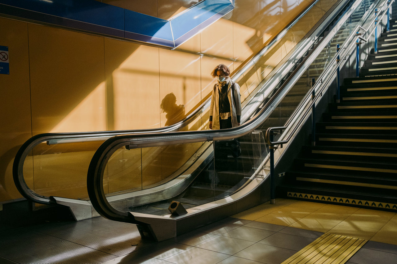 "luces y escaleras"