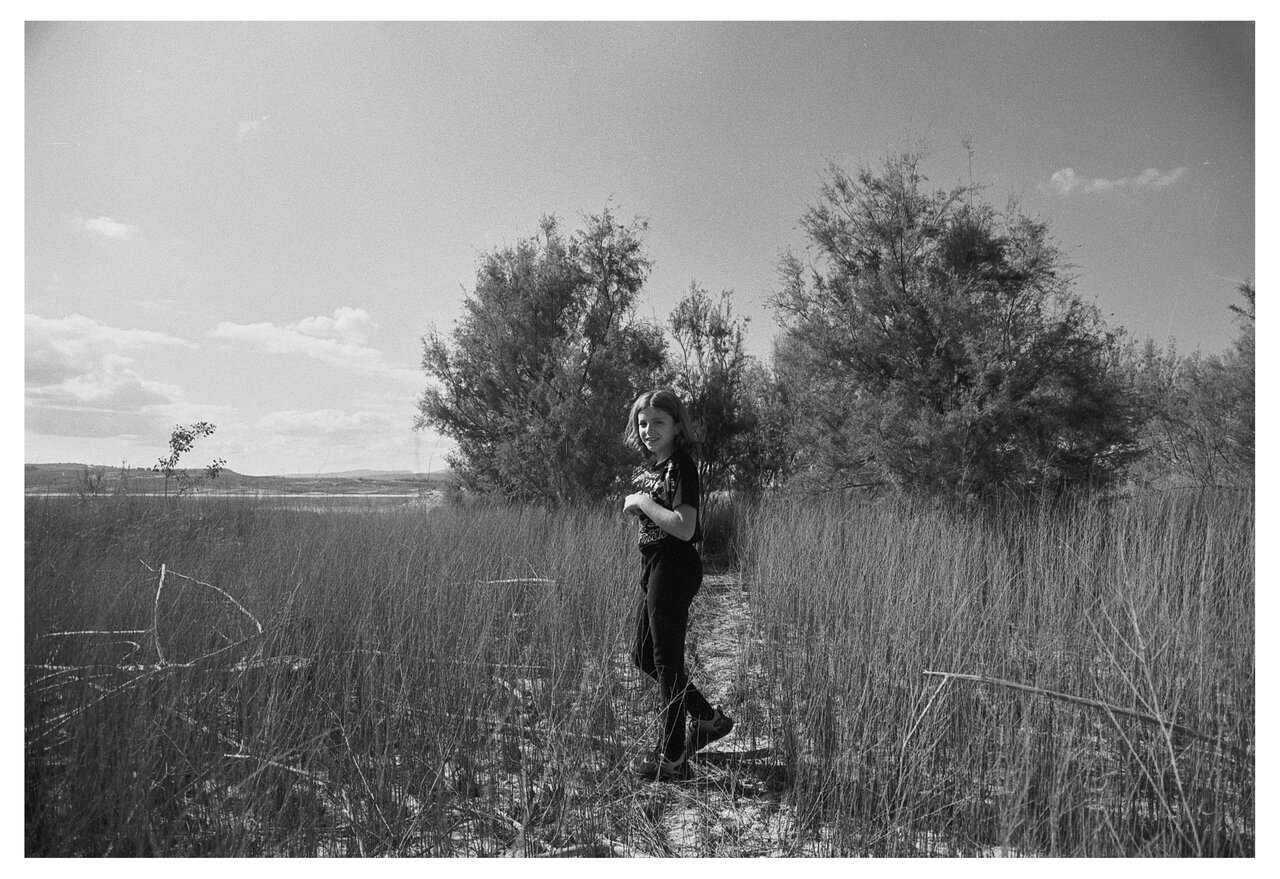 embalse de la pedrera 2 noviembre 2024 om1 50 1.4 y 20 3.5 filtro naranja foma 100 rodinal 1+5...jpg