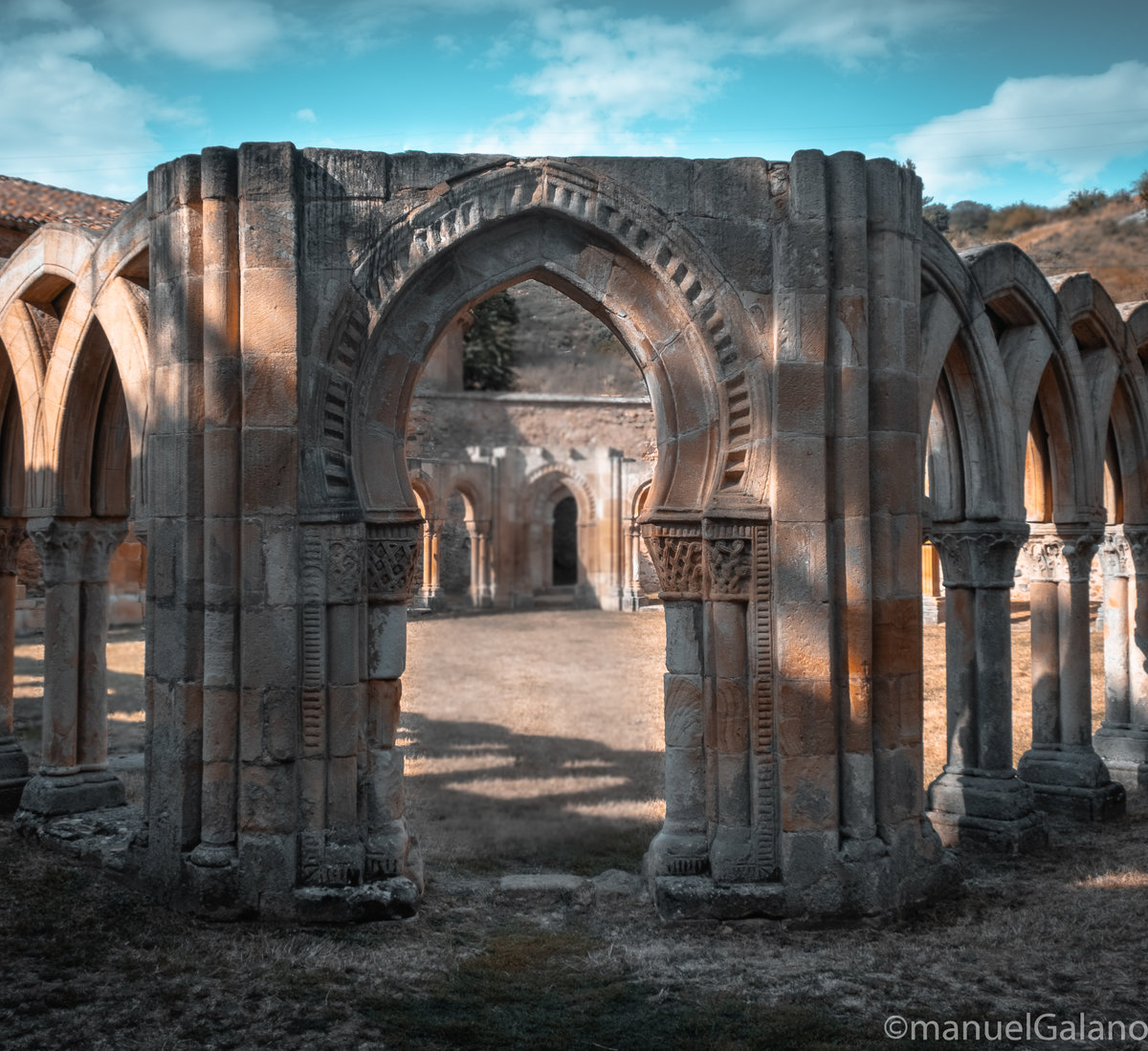 detalle de un claustro