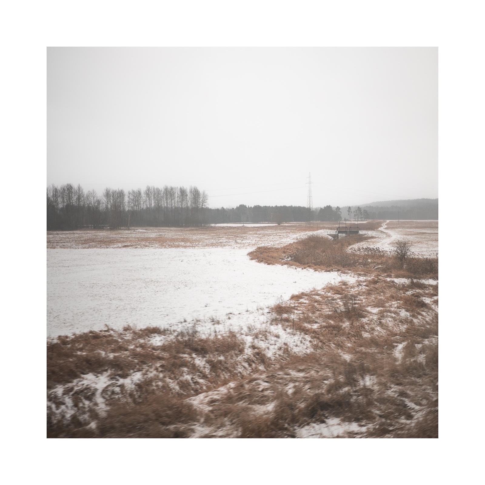 fotografo-cracovia-varsovia-tren-cristal-movimiento-nieve-color-2.jpg