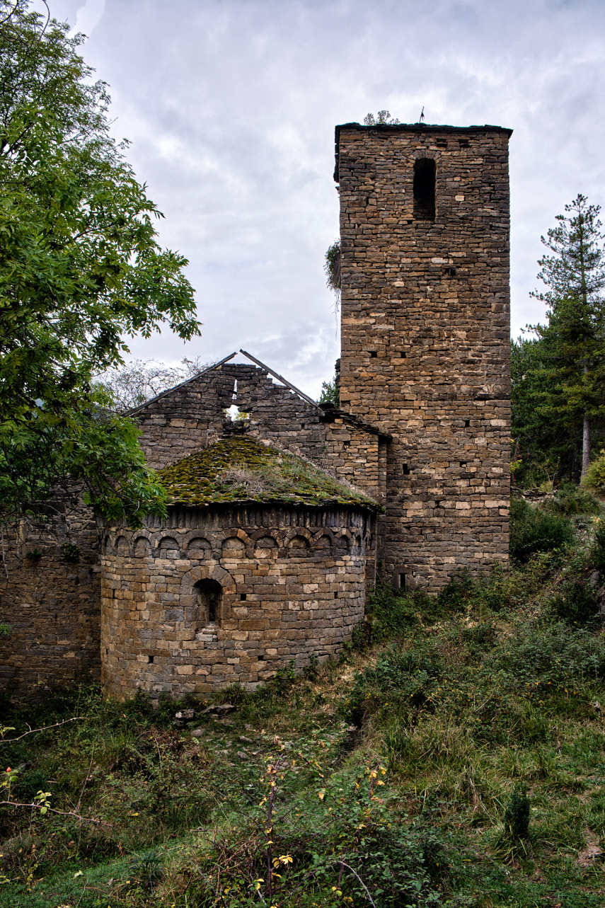 Iglesia de S. Bartolomé - Larrosa de Garcipollera.jpg