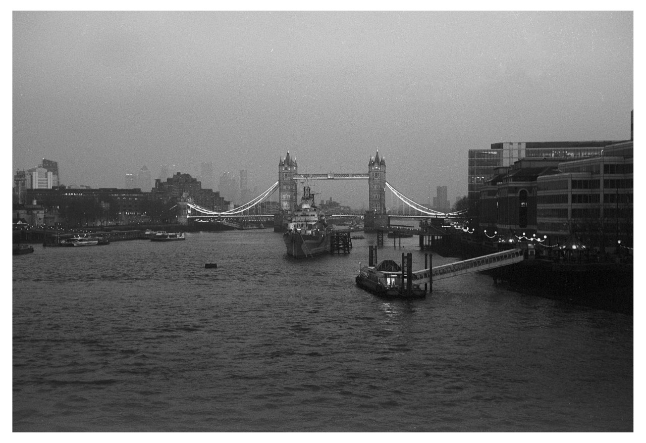 Londres enero 2024 leica MA cron 35 y 50 foma 100 a 200 rodinal 1+50 13m- (26).jpg