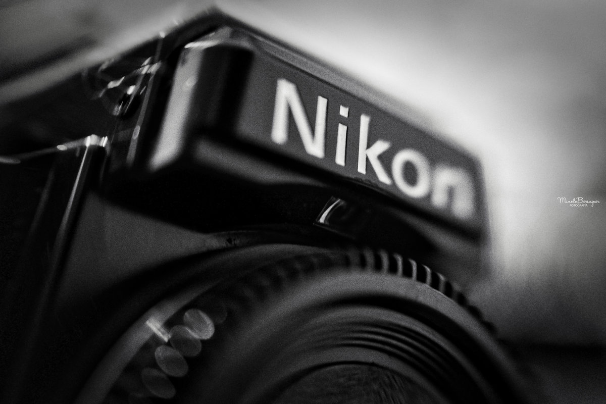 Nikon black.jpg
