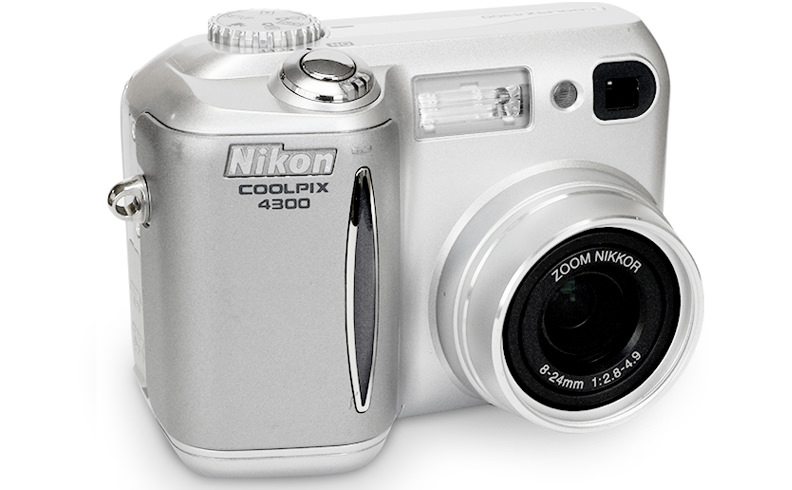 Nikon Coolpix 4300.jpg