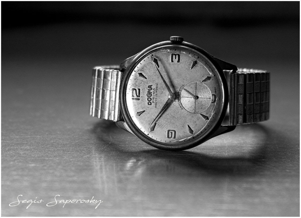 Reloj Dogma.jpg