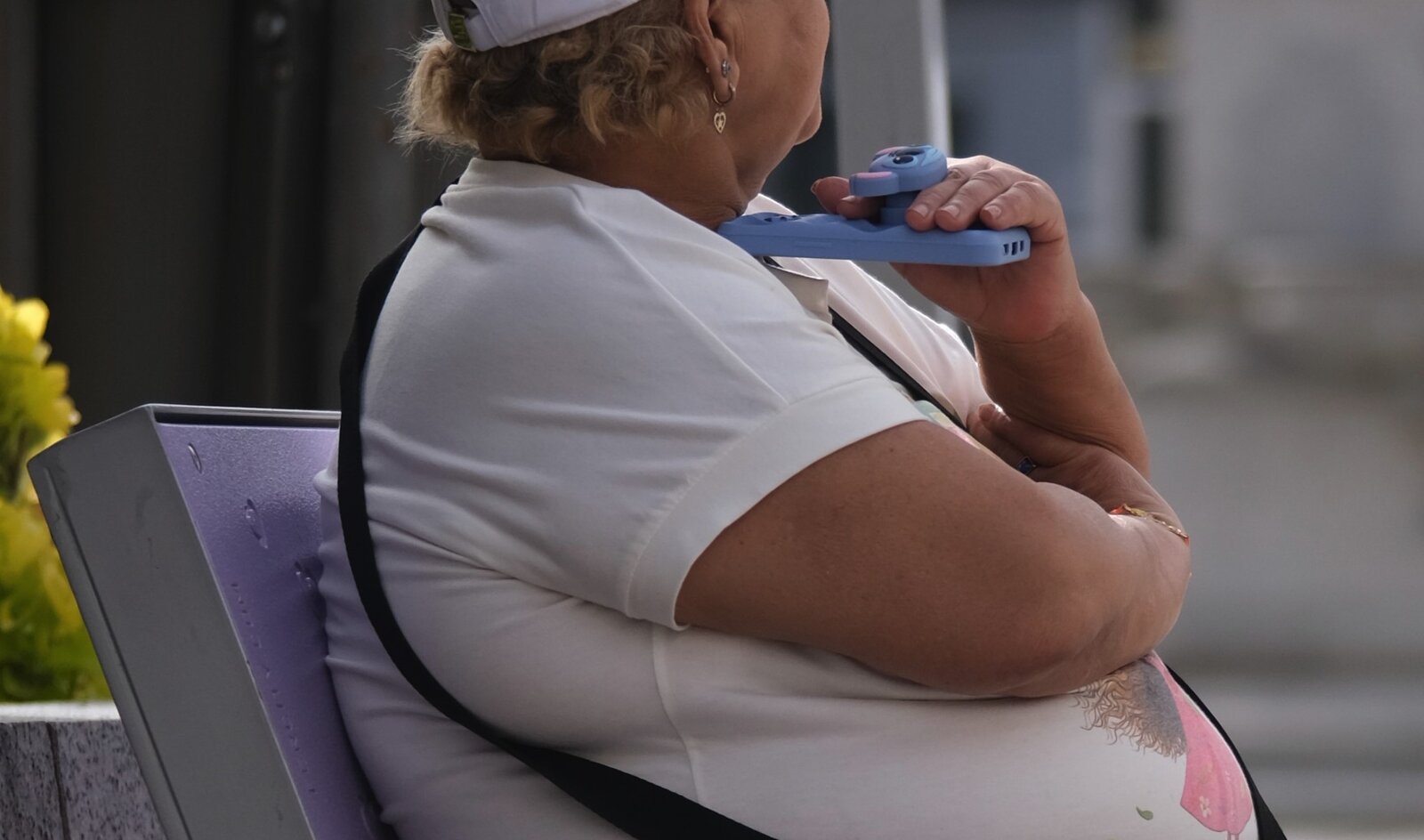 señora banco 100.jpg