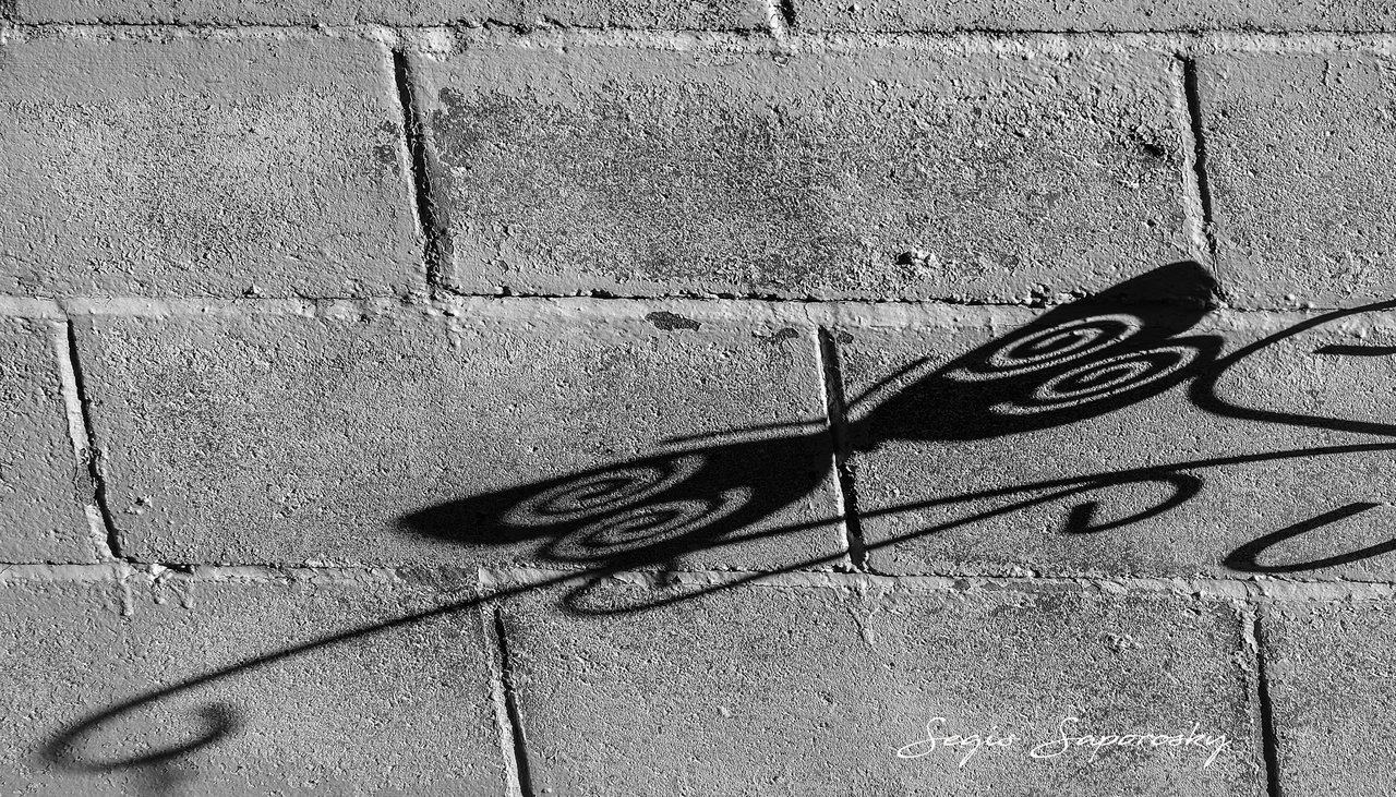 Sombras en la pared