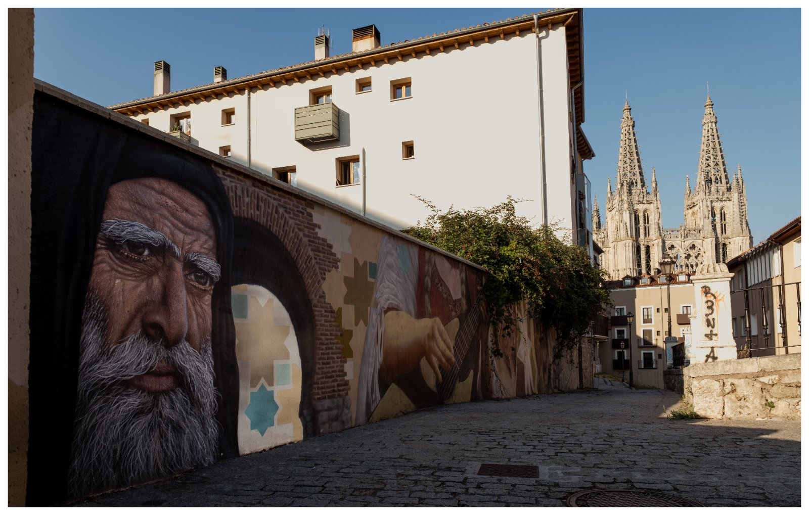 Vigilando la catedral  (1).jpg