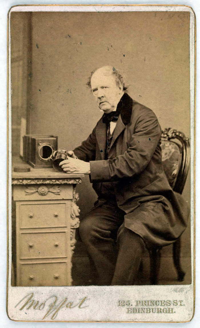 willian-henry-fox-talbot-with-camera-and-lens-1864-john-moffat.jpg