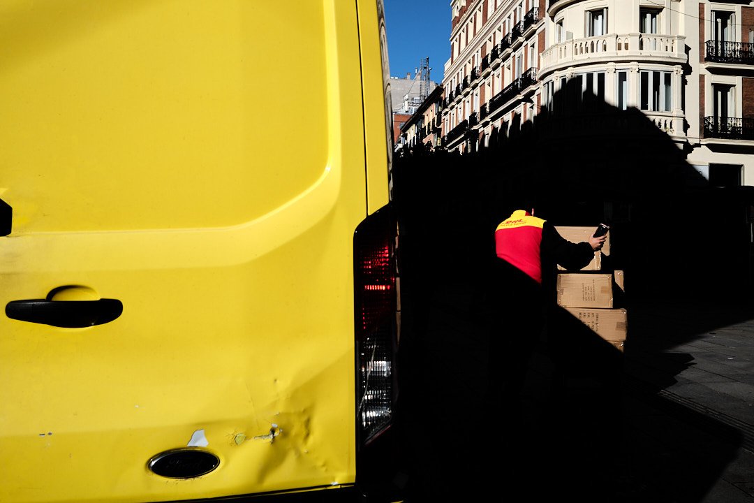 Yellow Pantone 116-C.jpg