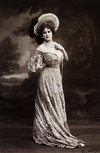 Nadar_(1820_1910)_-_Lola_Montez_stage_name_of_the_dancer_Eliza_Rosanna_Gilbert_(1821-1861)_pho...jpg