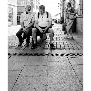 fotografo-la-palma-callejeando-personas-blanco-negro-adoquin.JPG