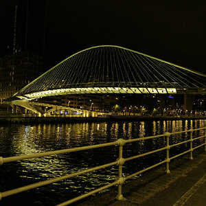 Bilbao_Nocturno.jpg