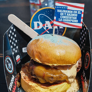 The Champions Burguer-17.jpg