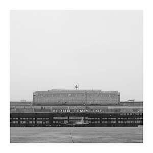 fotografo-berlin-pista-aeropuerto-tempelhof-avion-blanco-negro.JPG