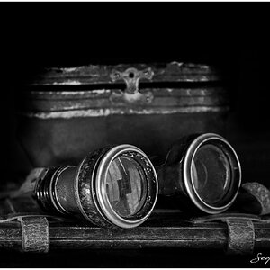 PRISMATICOS OPERA.jpg