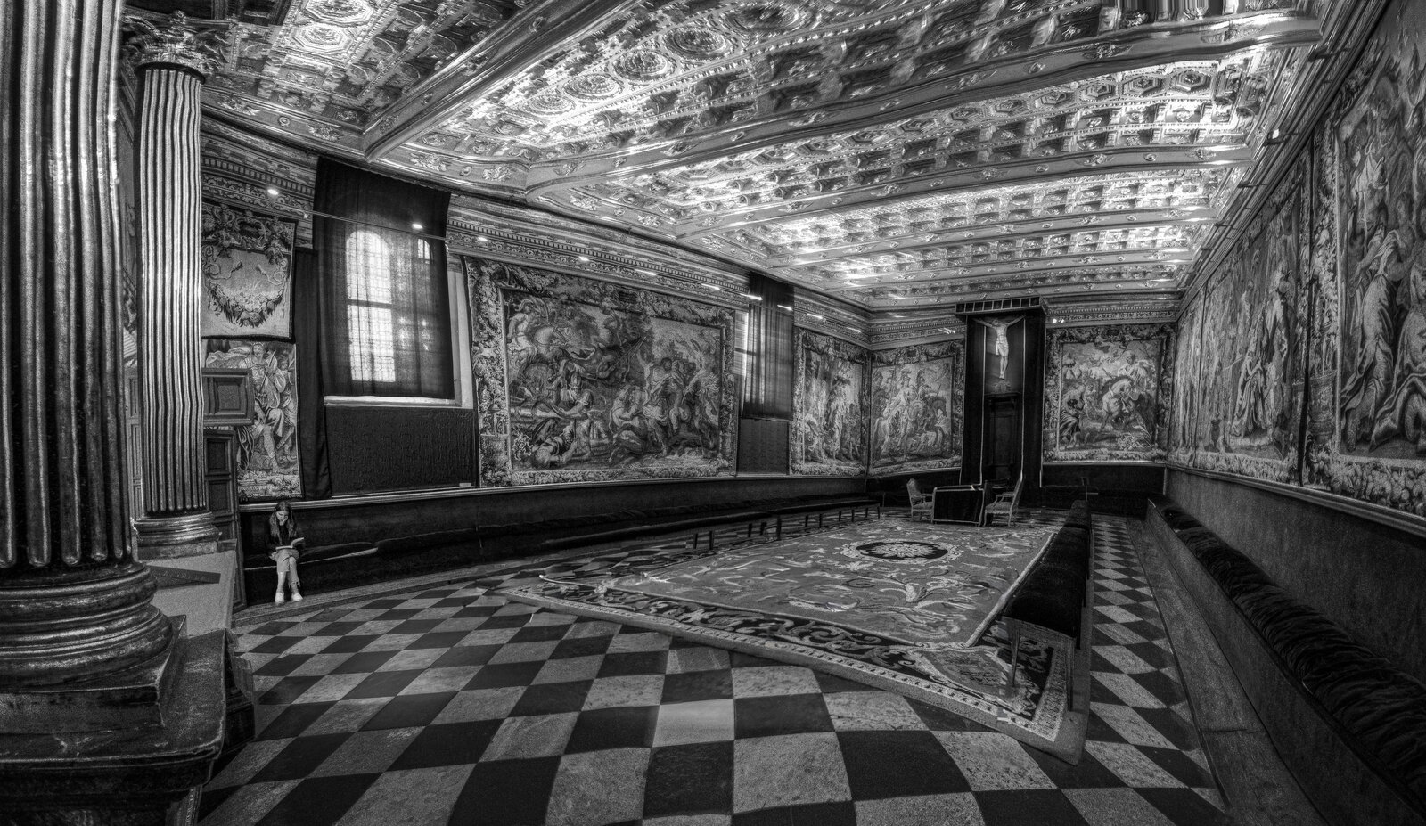 20250718@195340_960   SEGOVIA -Pano  Catedral Sala capitular-BN.jpg