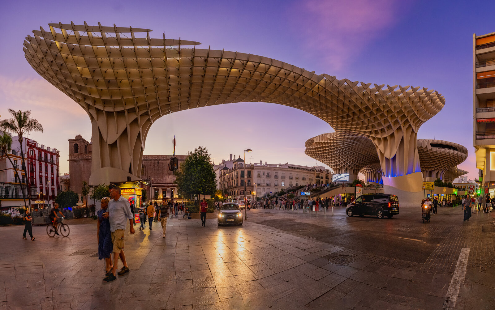 20251020@195231_880LAS SETAS SEVILLA-Pano-Editarred4000px.jpg