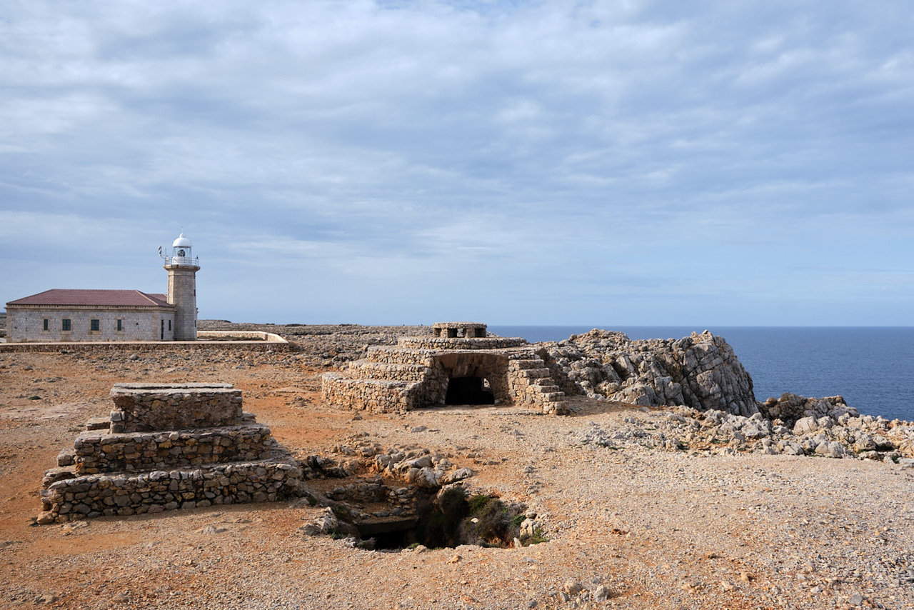 Faro de punta Nati (5).jpg