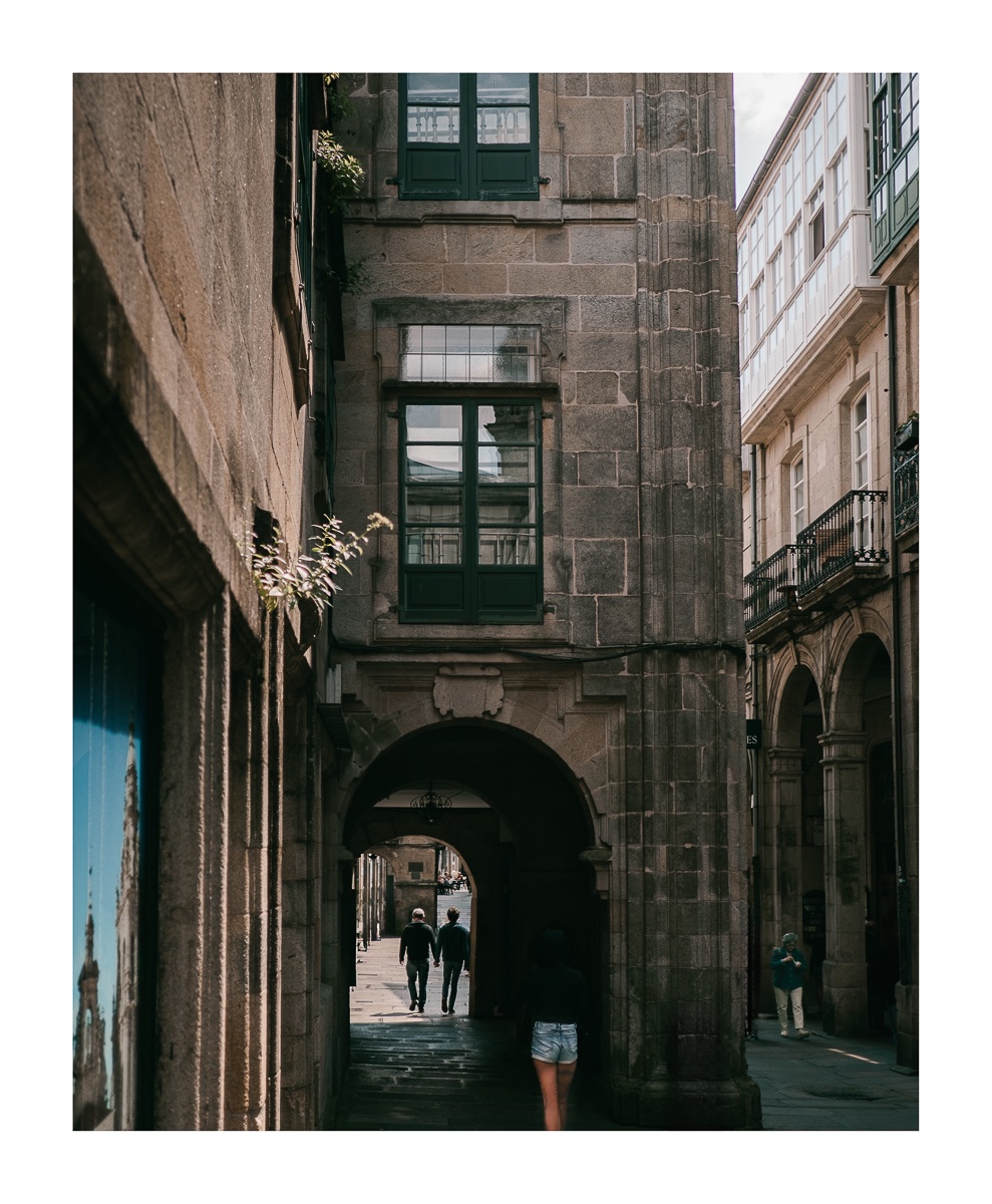 fotografo-gran-canaria-santiago-compostela-arquitectura-personas-ventanas-arcos.JPG