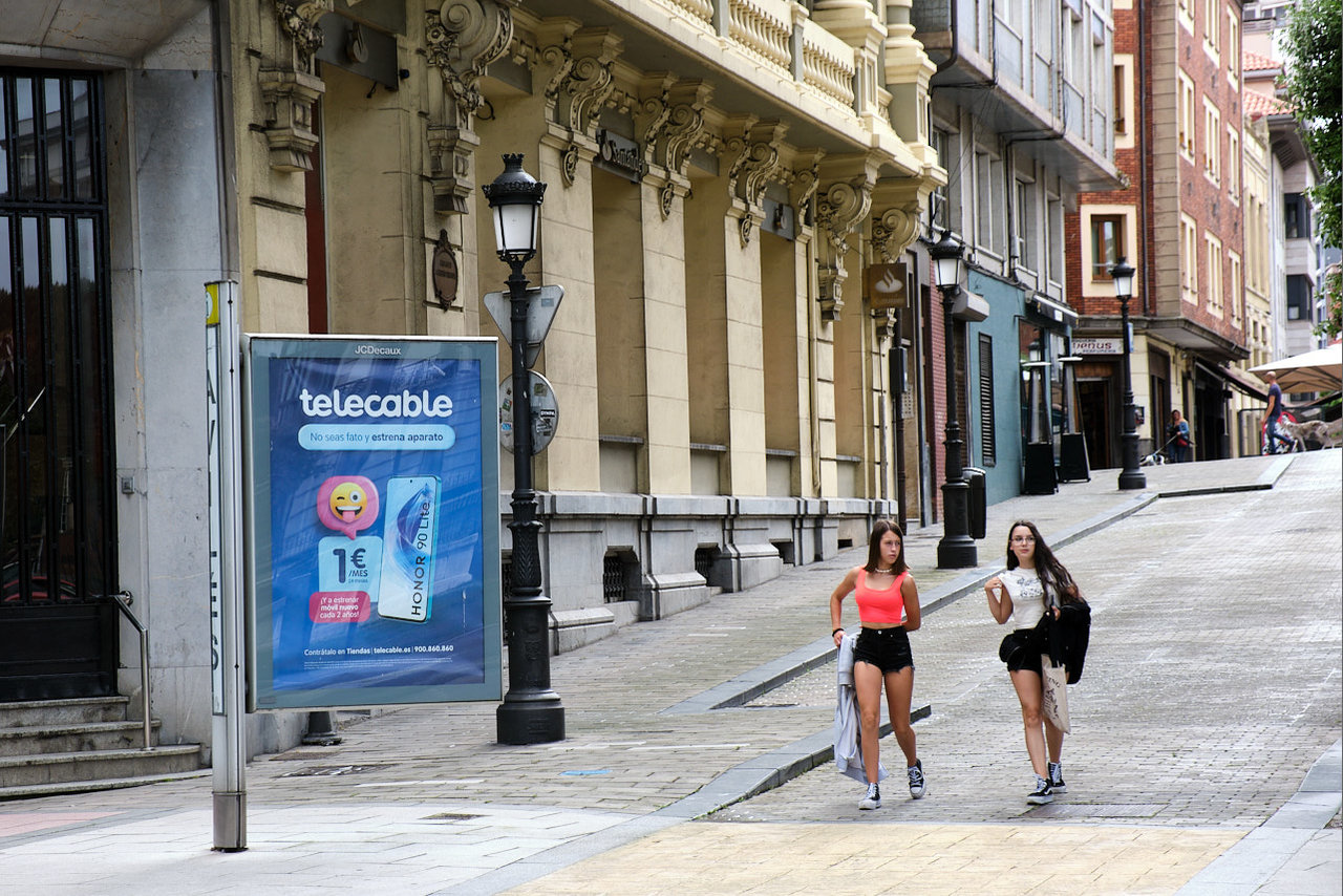 Las chicas del telecable.jpg