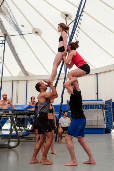 Una muestra de la formación en la Escola de Circ Rogelio Rivel.