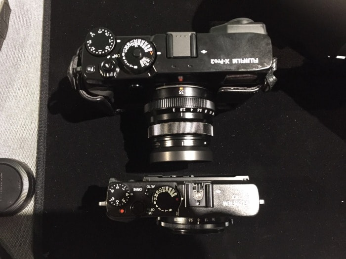 Comparativa de tamaño: X70 frente a Fuji X-Pro2 + XF 35mm f/2. Por Rodrigo Roher.