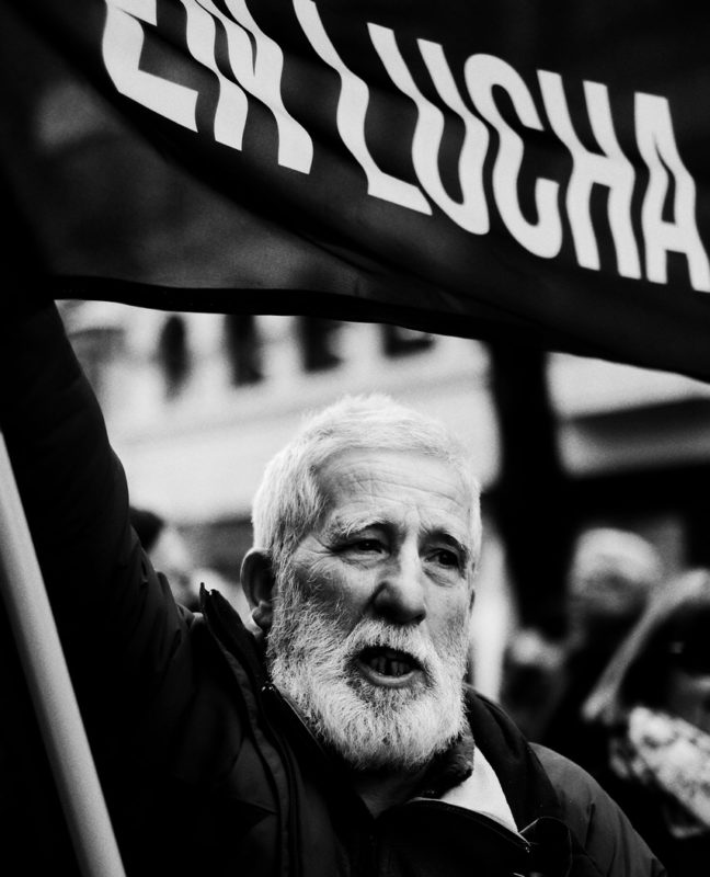 "Jubilados en lucha" por Iñaki Montes. Fujifilm X-T2 + XF 35mm F1.4 R.