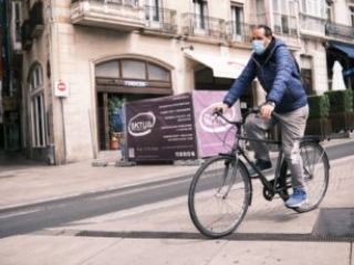 streetphoto-viltrox-23-10