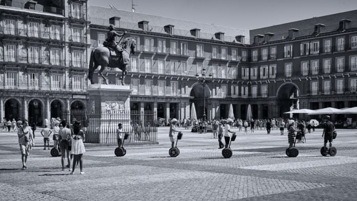 Fotografía de calle con el Fuji 16-55mm F2.8.