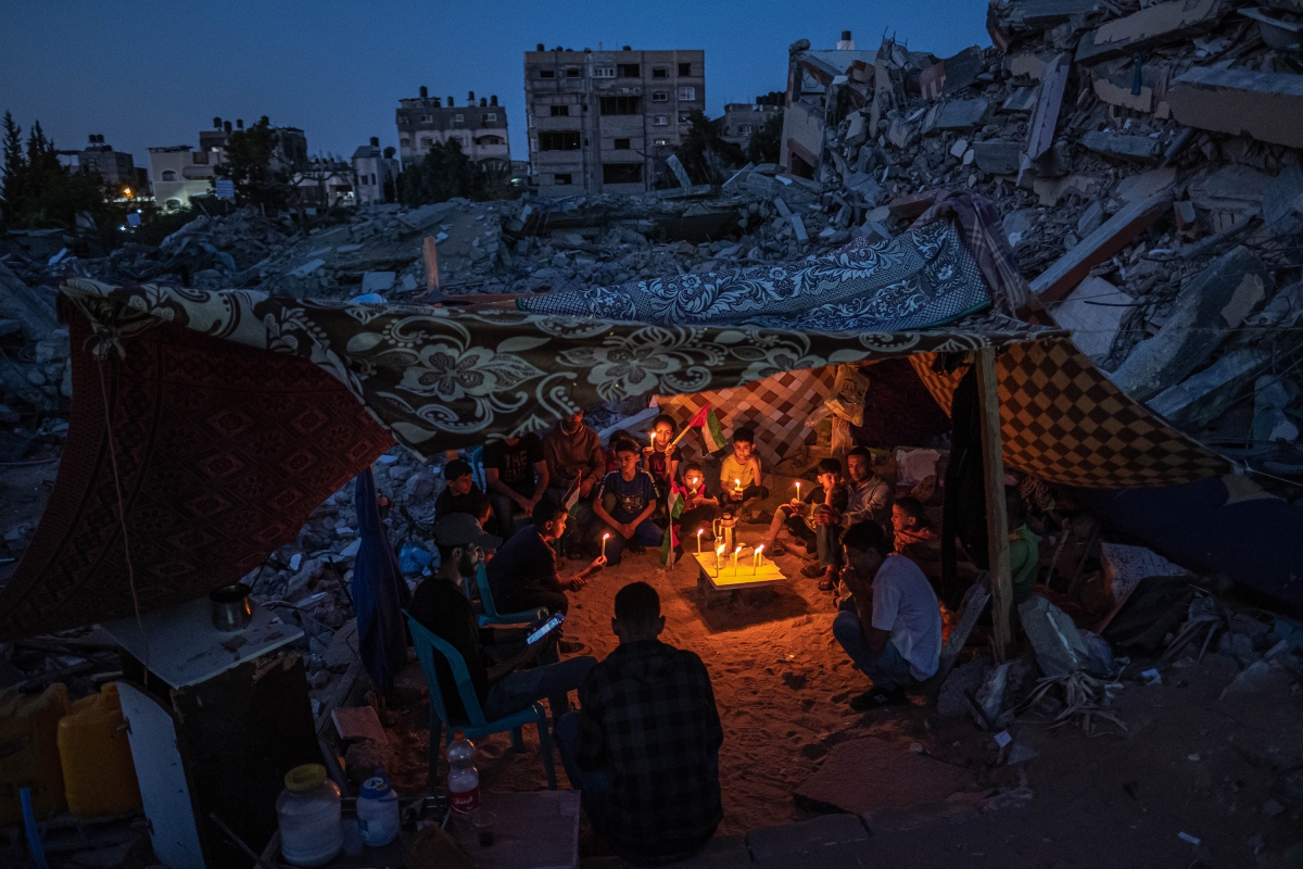 "Palestinian Children in Gaza". Fotografía de Fatima Shbair, ganadora de World Press Photo en categoría imagen única y región asiática. 