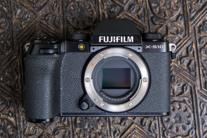 Fujifilm X-S10 sensor.