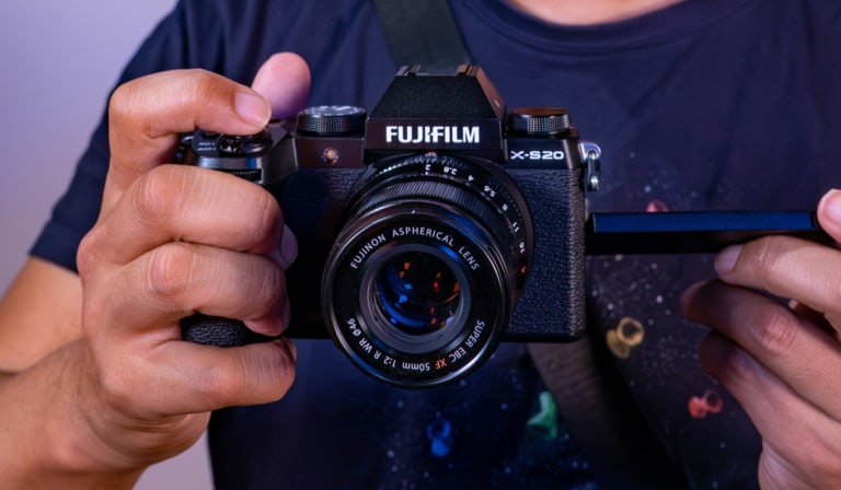 Fujifilm X-S20, todo el poder de gamas más altas en tamaño compacto