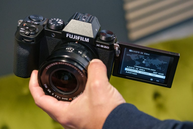 Lo mejor del foro: de Canon 80D a Fujifilm X-S20, mejores pilas para flash, X Summit Sidney…